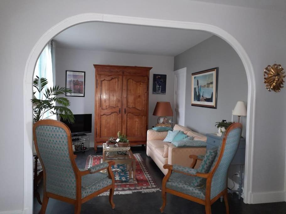 Bed and Breakfast Les Abelias Hauterive  Exterior foto